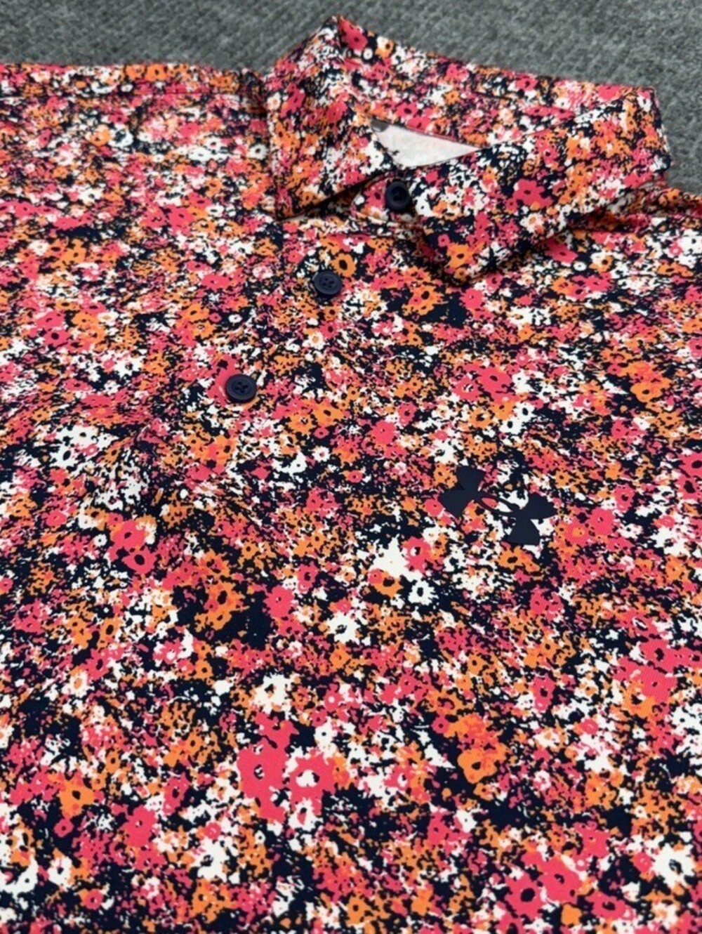Under Armour Playoff Polo Shirt Men L Loose Abstract Floral AOP Performance Golf